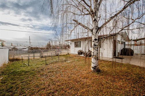 9227 107 Avenue, Grande Prairie, AB - Outdoor