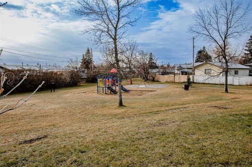 9227 107 Avenue, Grande Prairie, AB - Outdoor