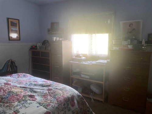 842048 Rge Rd 51, Rural Clear Hills County, AB - Indoor Photo Showing Bedroom