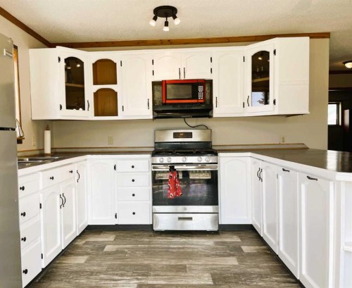 842070 Range Road 30, Rural Clear Hills County, AB - Indoor Photo Showing Kitchen