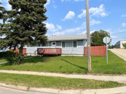 4901 51 Street  Valleyview, AB T0H 3N0
