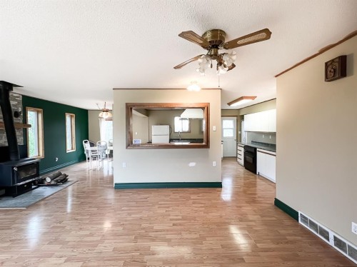 18124 Highway 679, Rural Big Lakes County, AB - Indoor