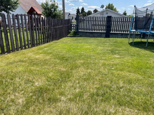 10605 107 Street Close, Fairview, AB - Outdoor