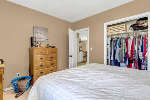 1111 7Th Avenue, Beaverlodge, AB - Indoor Photo Showing Bedroom