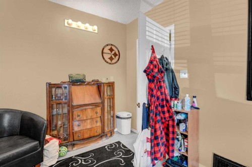 1111 7Th Avenue, Beaverlodge, AB - Indoor Photo Showing Other Room