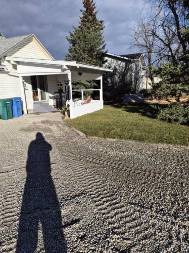 1111 7Th Avenue, Beaverlodge, AB - Outdoor