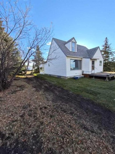 1111 7Th Avenue, Beaverlodge, AB - Outdoor