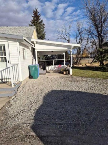 1111 7Th Avenue, Beaverlodge, AB - Outdoor