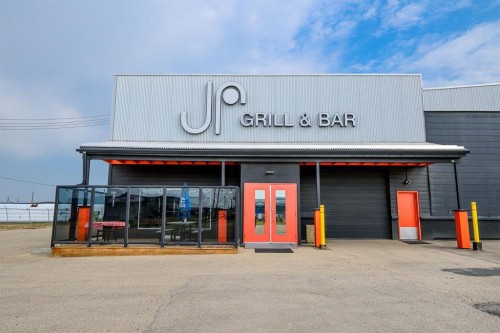 10904 92 Avenue, Grande Prairie, AB 