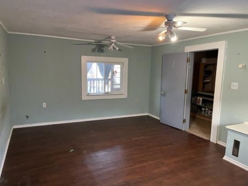 9913 80 Avenue, Peace River, AB - Indoor Photo Showing Other Room