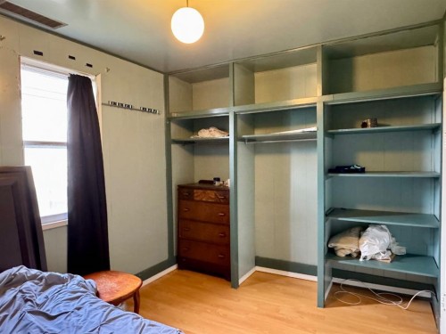 11205 103 Avenue, Fairview, AB - Indoor Photo Showing Bedroom