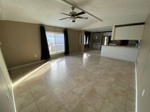 10404 98 Street, Fairview, AB - Indoor Photo Showing Other Room