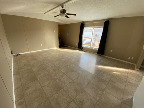 10404 98 Street, Fairview, AB - Indoor Photo Showing Other Room