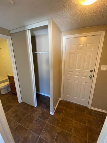 10404 98 Street, Fairview, AB - Indoor Photo Showing Other Room