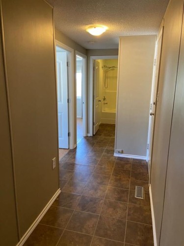 10404 98 Street, Fairview, AB - Indoor Photo Showing Other Room