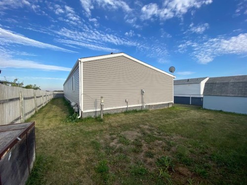 10404 98 Street, Fairview, AB - Outdoor