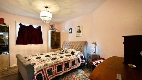 10501 83 Street, Peace River, AB - Indoor Photo Showing Bedroom
