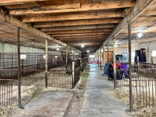 69077 Rge Rd 194, Valleyview, AB - Indoor Photo Showing Other Room