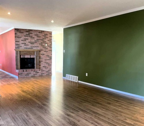 10409 115 Street, Fairview, AB - Indoor With Fireplace