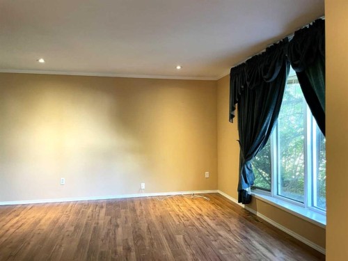 10409 115 Street, Fairview, AB - Indoor Photo Showing Other Room