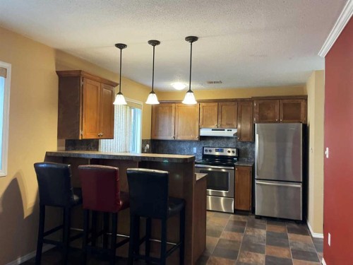 10409 115 Street, Fairview, AB - Indoor Photo Showing Kitchen