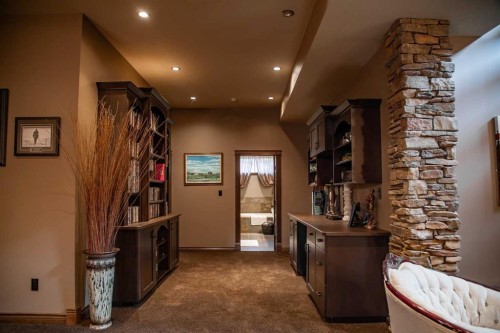 13 Chinook Crescent, High Level, AB - Indoor Photo Showing Other Room