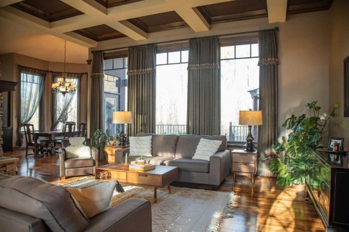 13 Chinook Crescent, High Level, AB - Indoor Photo Showing Living Room