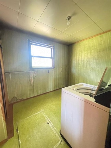 4829 56Th Avenue, High Prairie, AB - Indoor