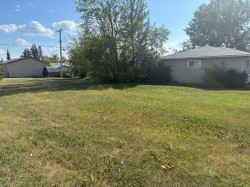 9501 108 Avenue  Grande Prairie, AB T8V 1N1