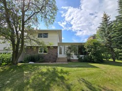 5510 50 Street  Berwyn, AB T0H 0E0
