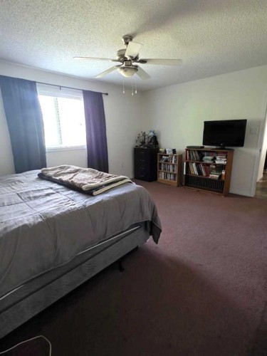 4732-55 Avenue, High Prairie, AB - Indoor Photo Showing Bedroom