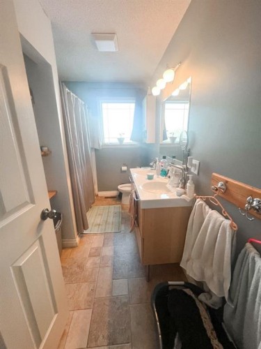 4807 51 Street, Fort Vermilion, AB - Indoor Photo Showing Bathroom