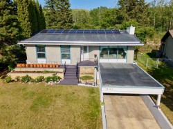 11113 103 Street  Peace River, AB T8S 1K5