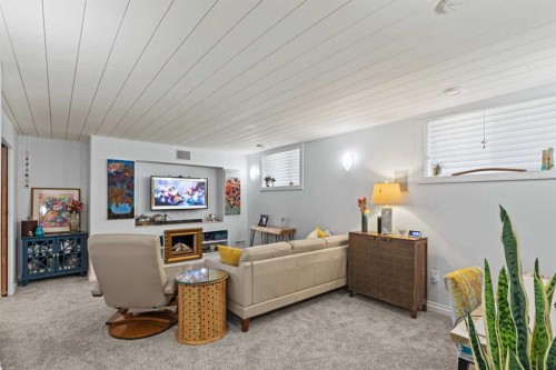 7726 Saxony Road, Rural Grande Prairie No. 1, County Of, AB - Indoor