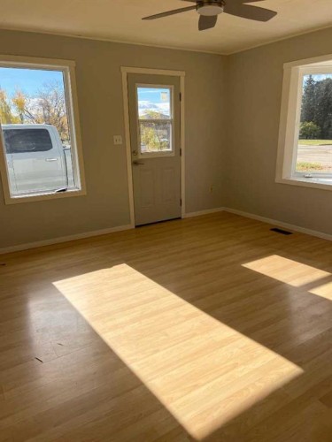 702 6Th Avenue, Beaverlodge, AB - Indoor Photo Showing Other Room
