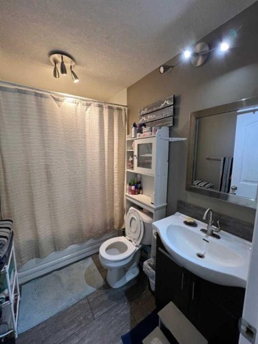 - Nw 32-70-9-W6, Beaverlodge, AB 