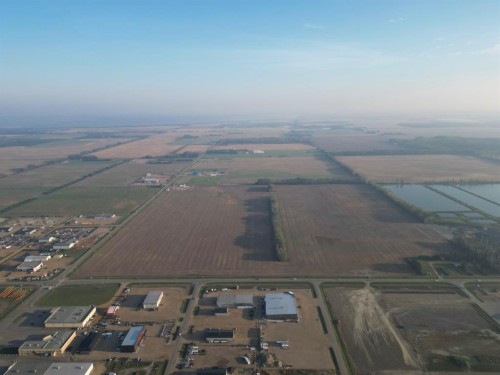 10101 109 Ave, La Crete, AB 