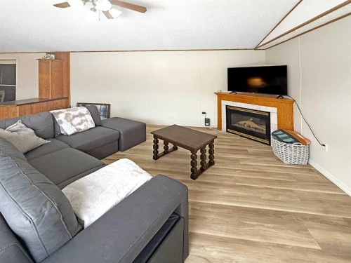 5206 52 Avenue, Valleyview, AB - Indoor Photo Showing Living Room With Fireplace