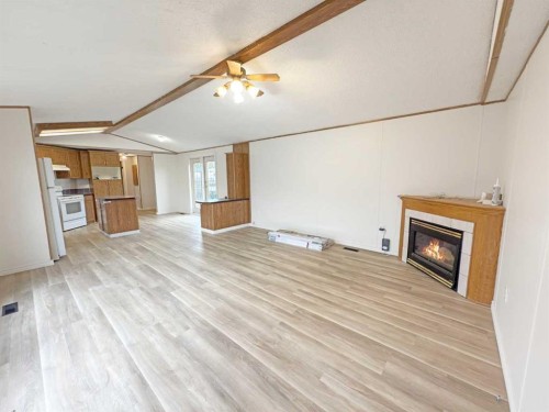 5206 52 Avenue, Valleyview, AB - Indoor With Fireplace