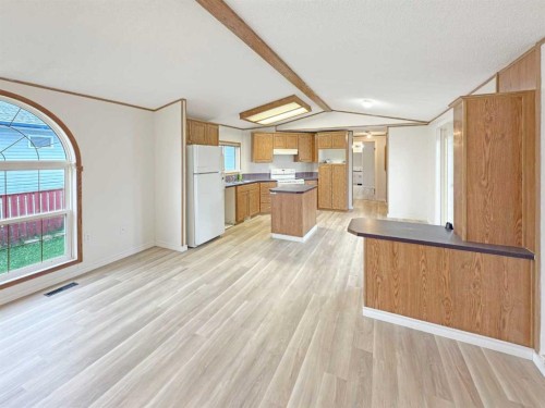 5206 52 Avenue, Valleyview, AB - Indoor Photo Showing Kitchen