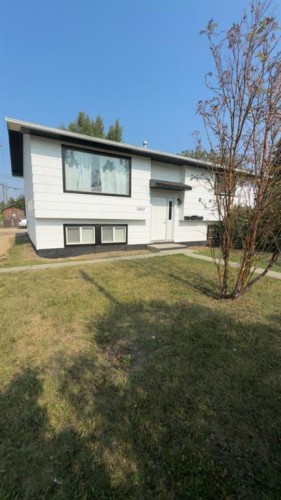 10132 102 Avenue, Grande Prairie, AB - Outdoor