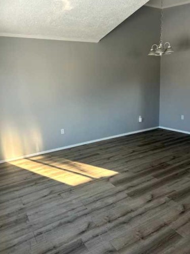 804 2Nd Street Nw, Manning, AB - Indoor Photo Showing Other Room