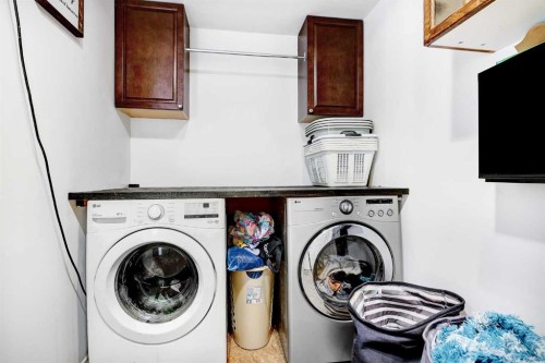 1101 Redlow Drive, Beaverlodge, AB - Indoor Photo Showing Laundry Room