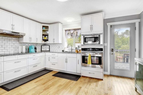 1101 Redlow Drive, Beaverlodge, AB - Indoor Photo Showing Kitchen With Upgraded Kitchen