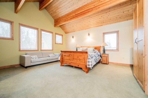 118-70544 Range Road 243, Rural Greenview No. 16, M.D. Of, AB - Indoor Photo Showing Bedroom