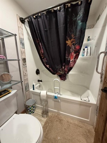#7 Lakeview Drive, Joussard, AB - Indoor Photo Showing Bathroom