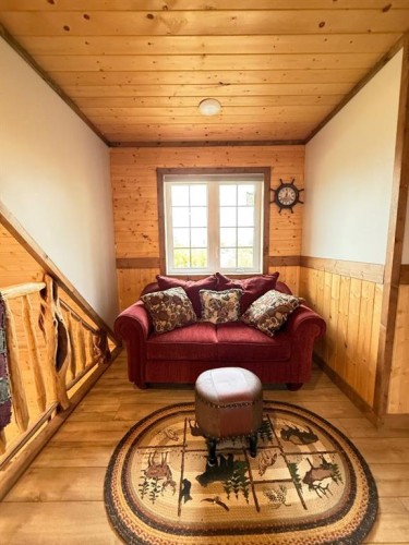 #7 Lakeview Drive, Joussard, AB - Indoor Photo Showing Living Room