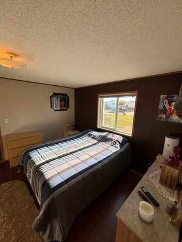 9702 108A Avenue, Clairmont, AB - Indoor Photo Showing Bedroom