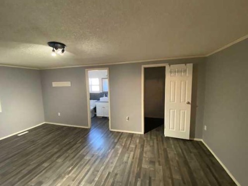 7928 97 Avenue, Peace River, AB 