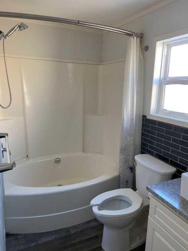 7928 97 Avenue, Peace River, AB 